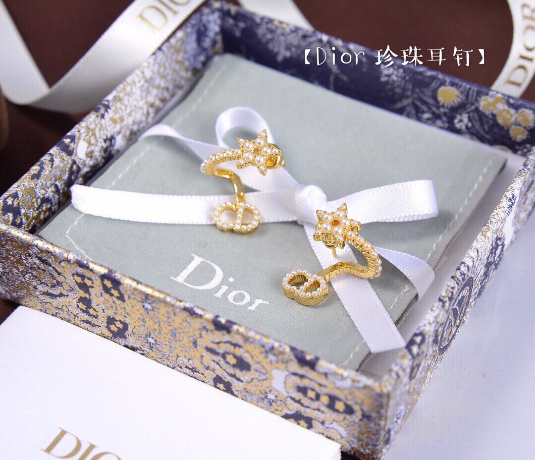 TOP Christian Dior Five-pointed Star CD Pearl Diamond earrings - Gold