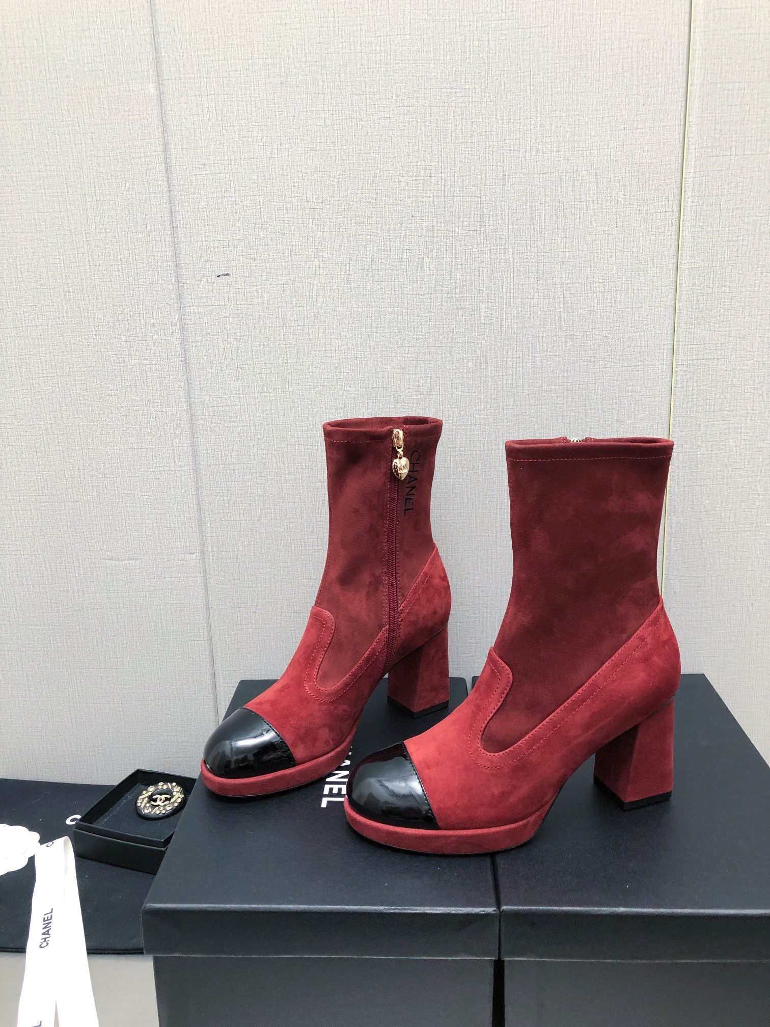 TOP CHANEL Elastic Boots - 3 Color