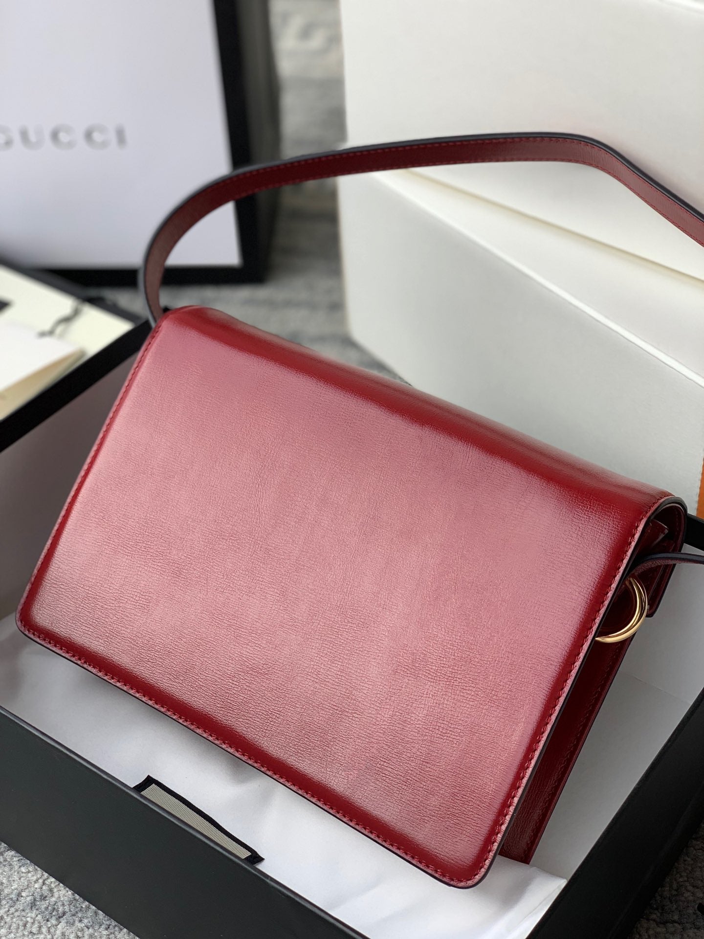 TOP GUCCI GG Logo Plaque Shoulder Bag
