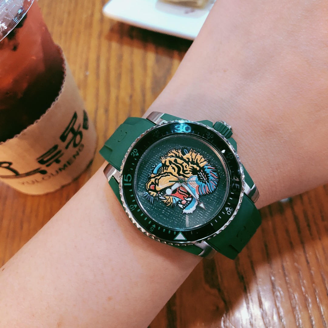 TOP GUCCI DIVE Round Dial Series Watches - Green