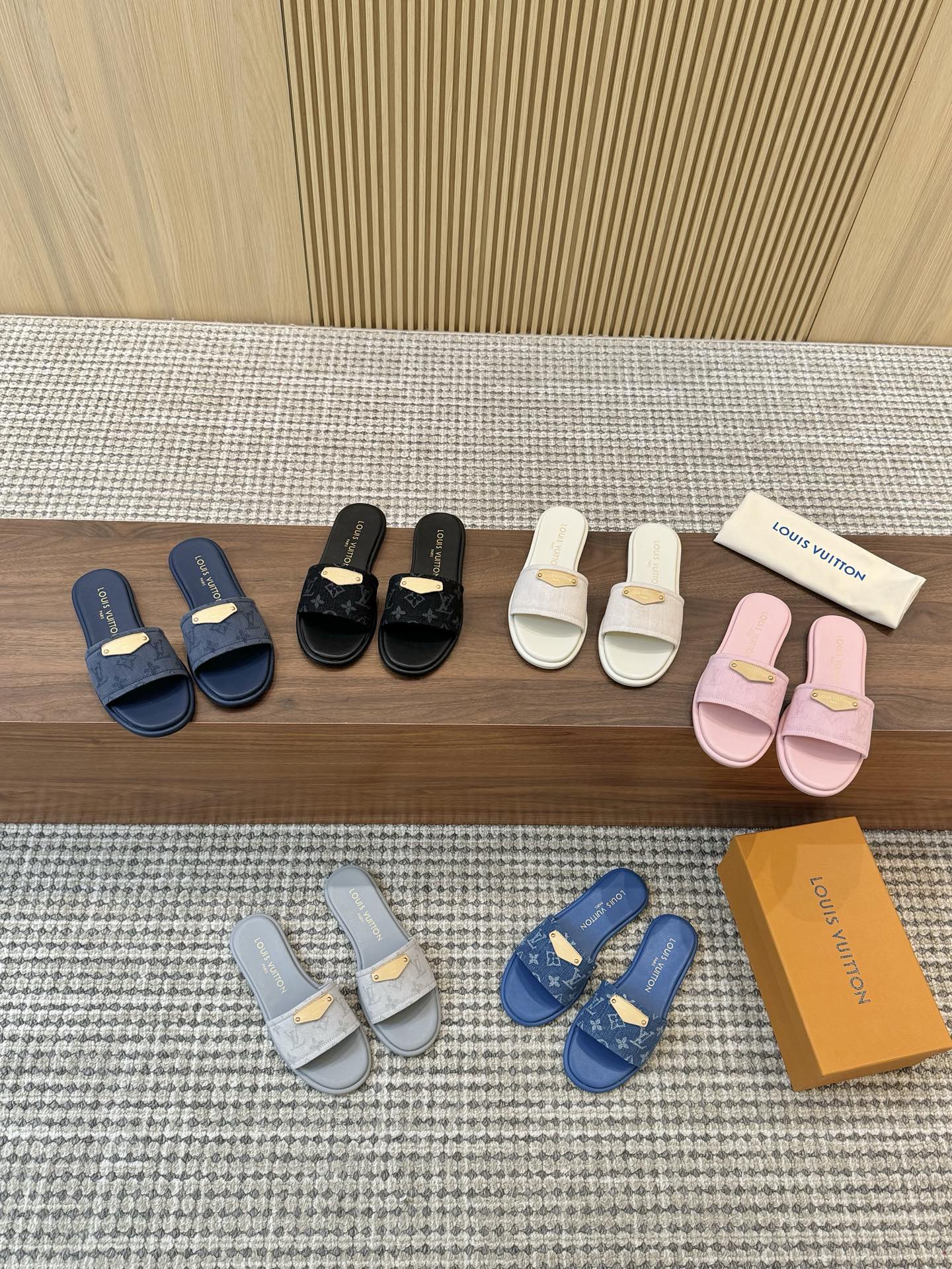 TOP Louis Vuitton LV Rubber-Soled Slippers - 6 Colour