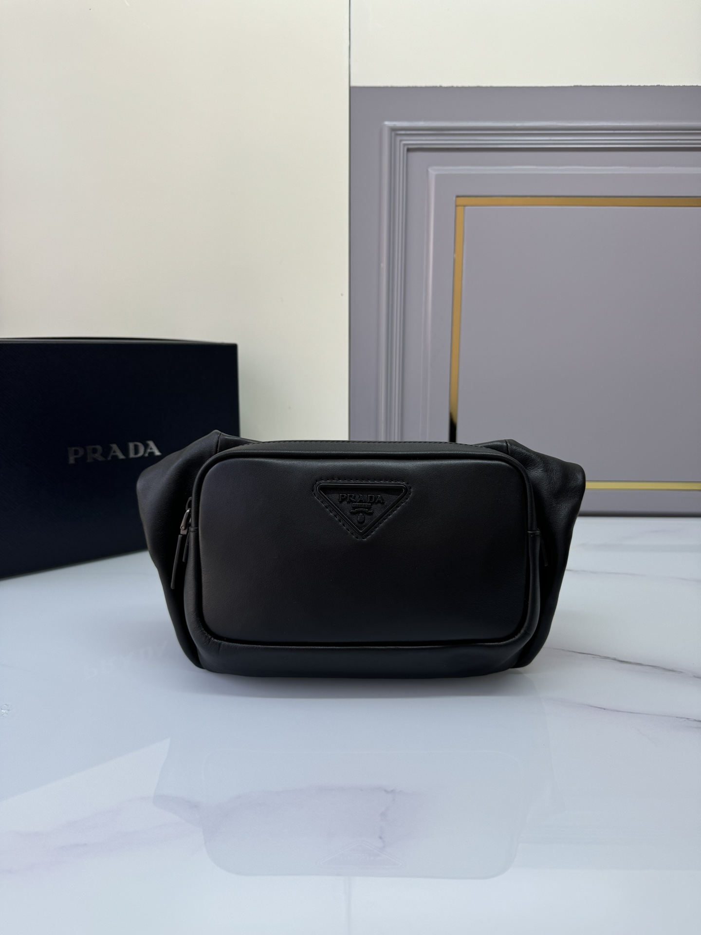 Top PRADA Nylon Messenger Bag 22x16.5x5cm - Black