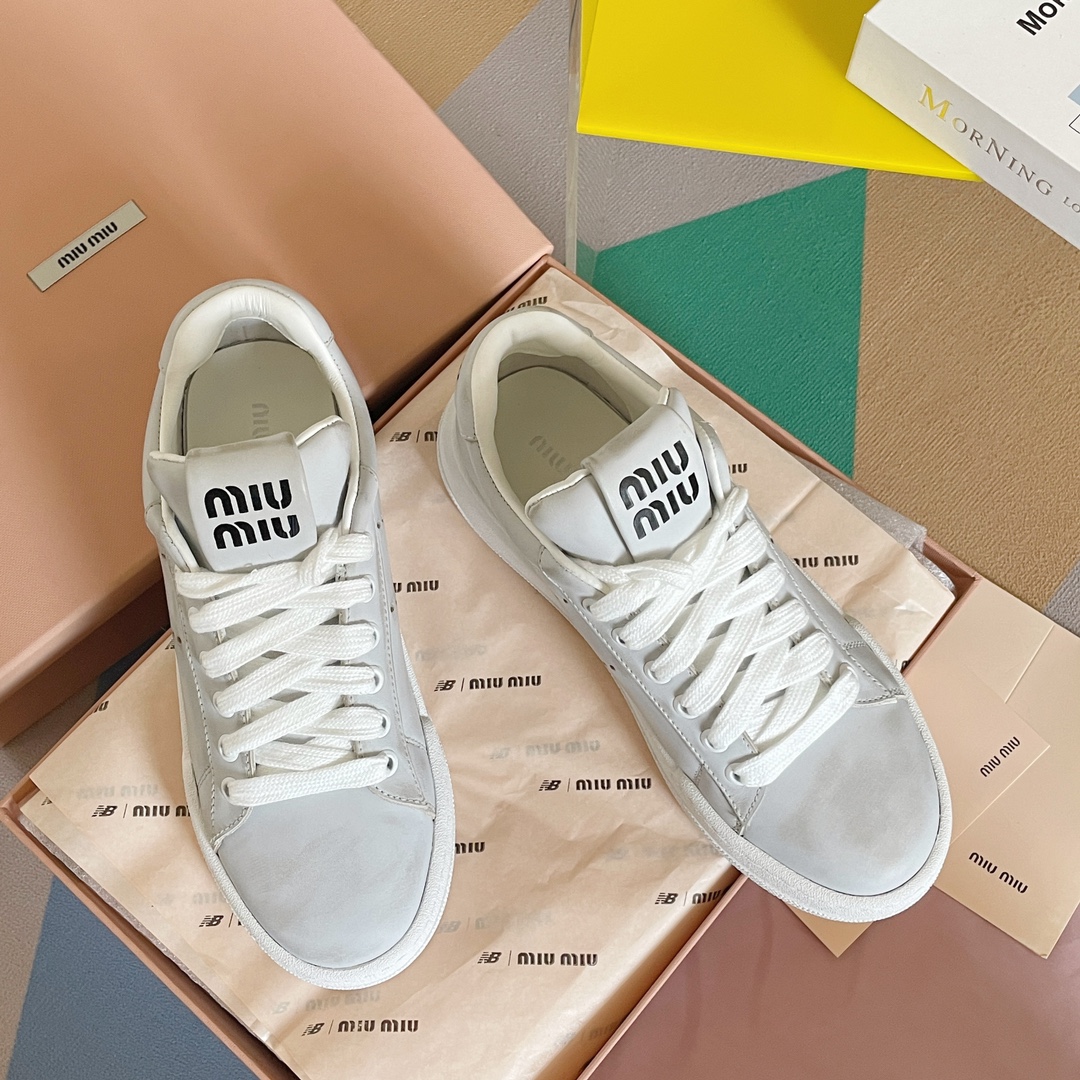 TOP Miu Miu Vintage Shoes Casual Sneakers