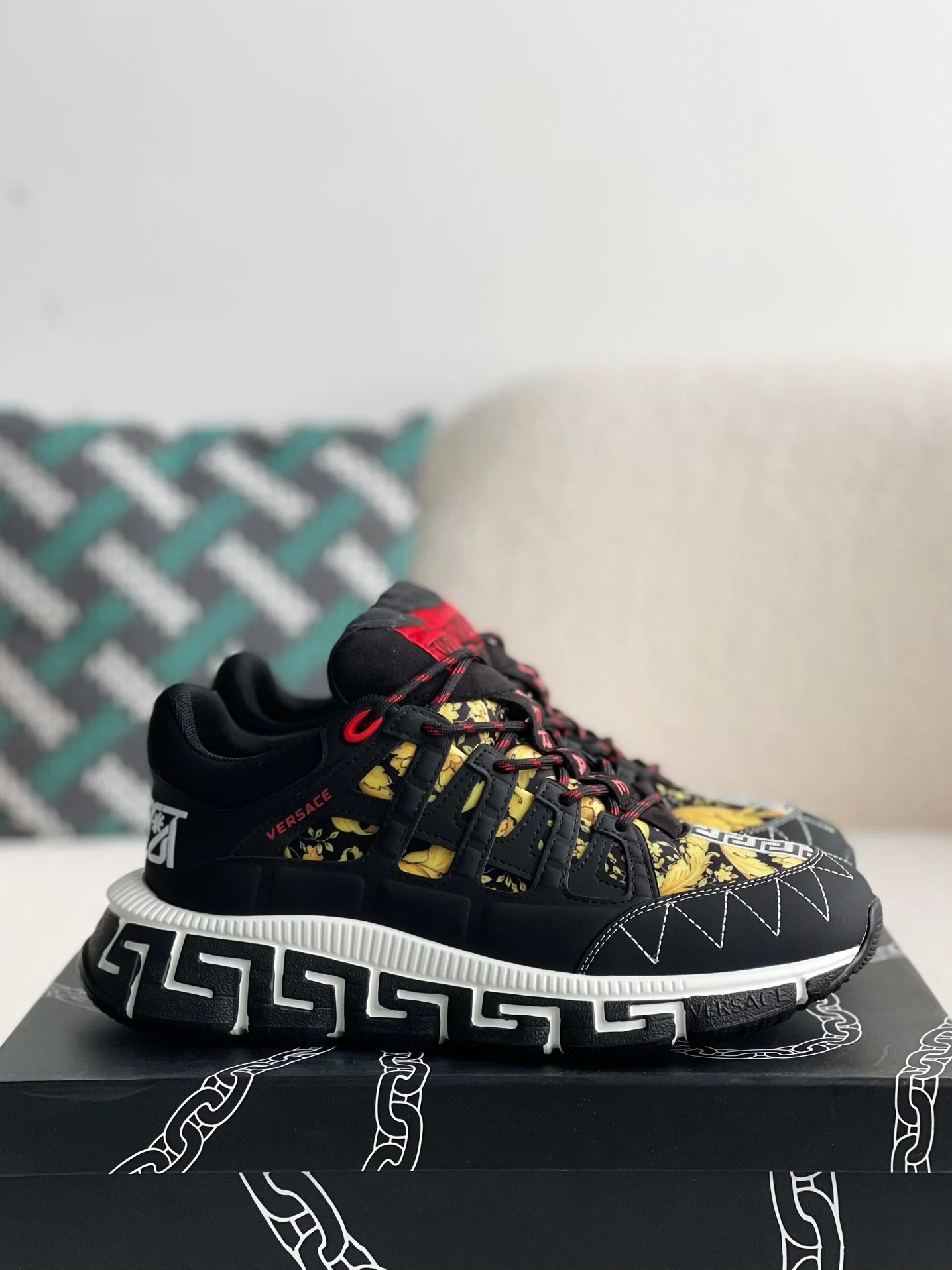 AAAShoes Men Luxury Trigreca Sneakers Black Barocco Gold Print Greca Sole Fashion Trainers