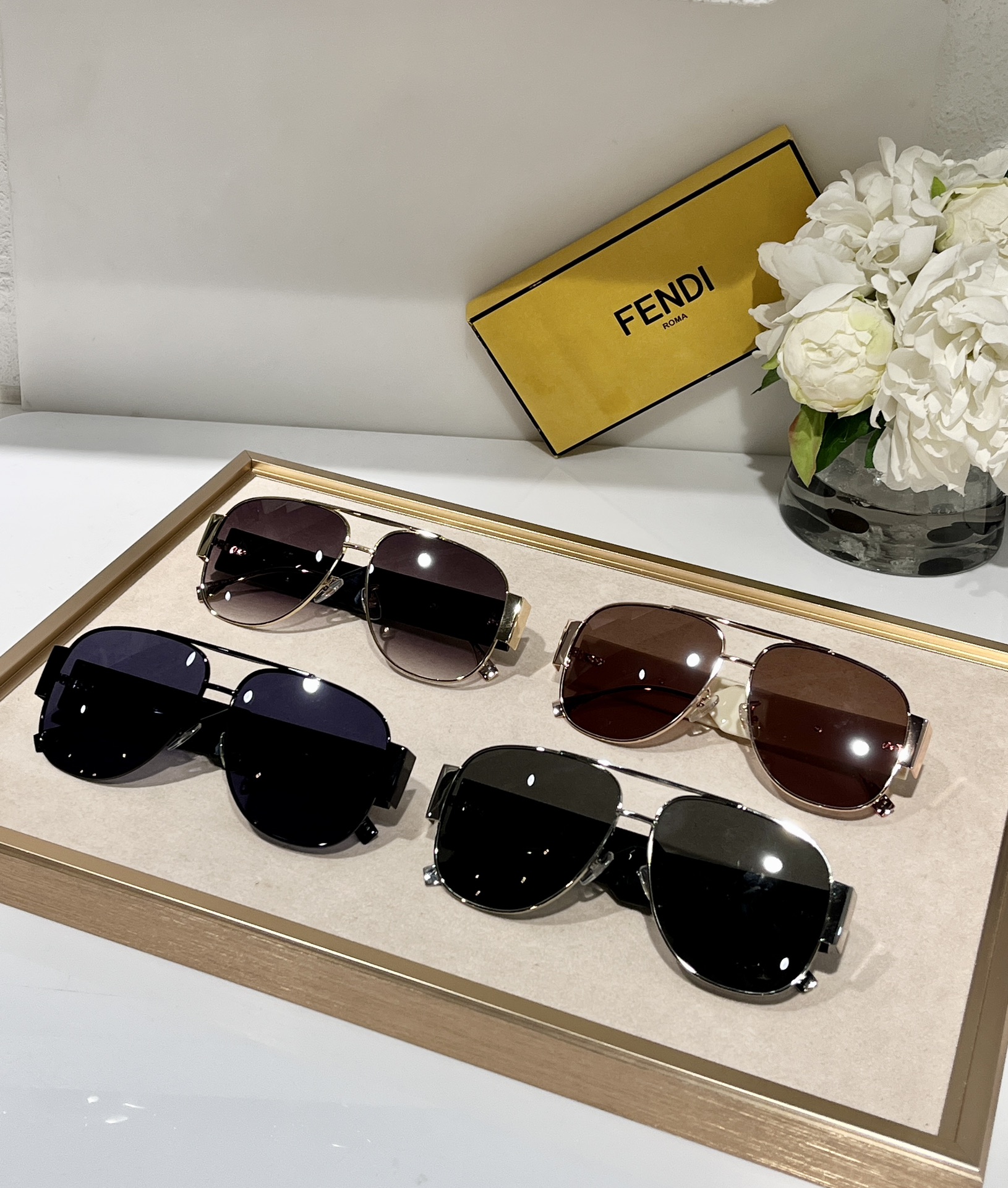 TOP FENDI Sunglasses - 3 Color