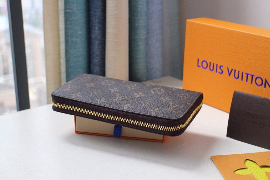 TOP Louis Vuitton LV LV Zippy Wallet Monogram - Pink