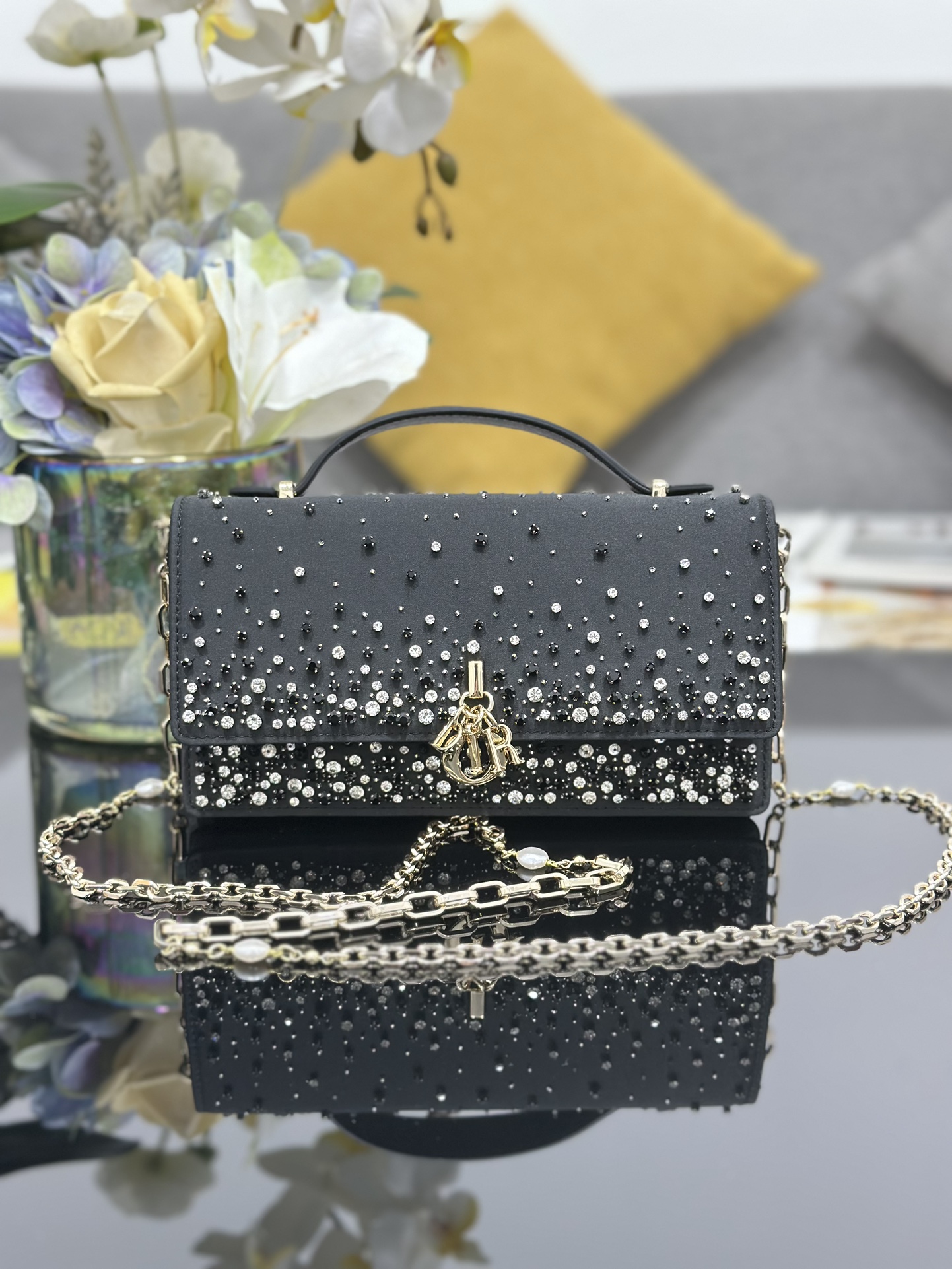 TOP Christian Dior Miss Dior Bag Embroidered Crystals 21x11.5x4.5cm - Black