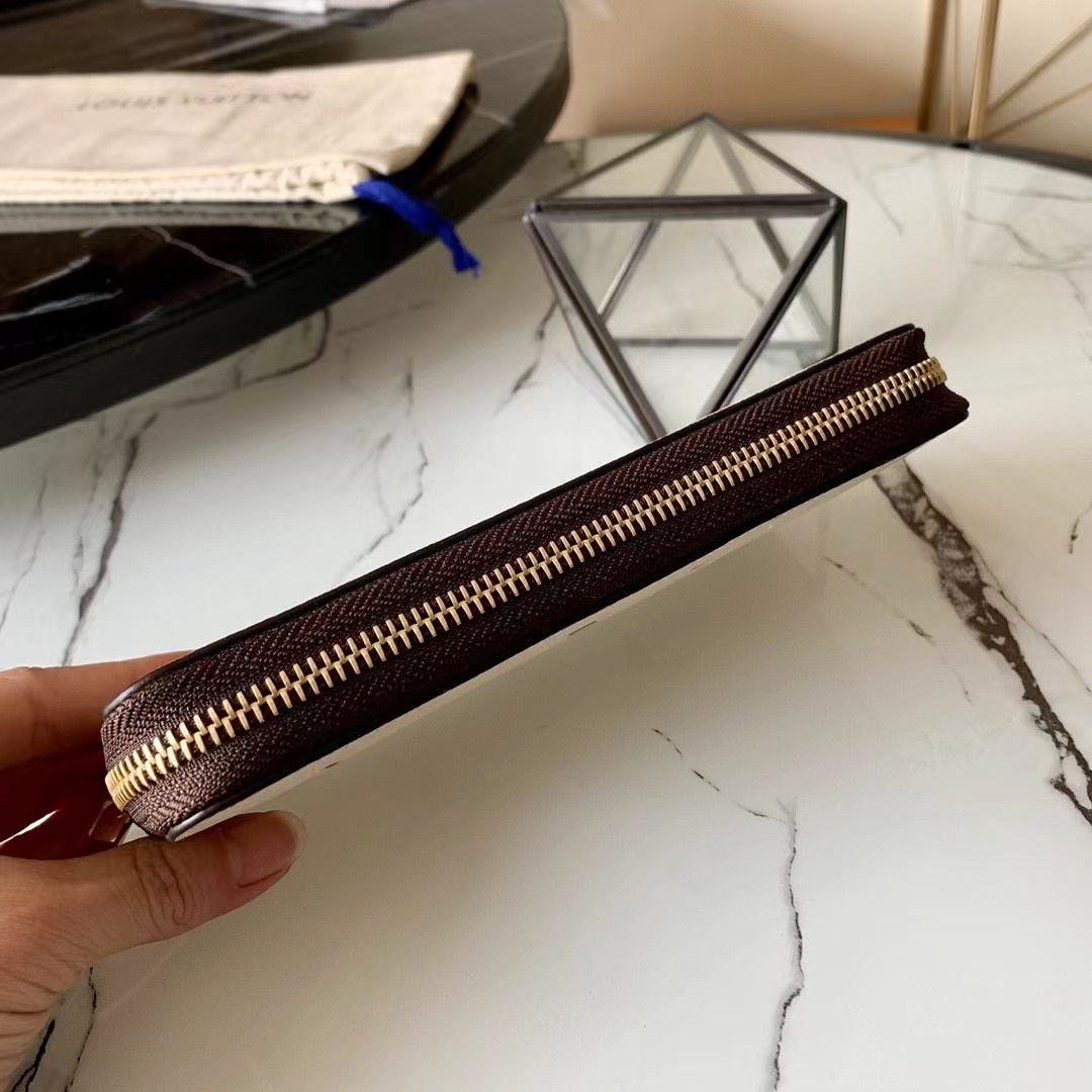 TOP Louis Vuitton LV LV Zippy Wallet Empreinte Crafty 2 Tones - Cream