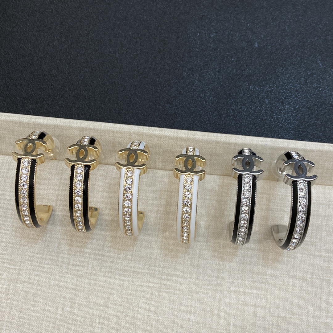 TOP CHANEL Earrings - 3 Colors