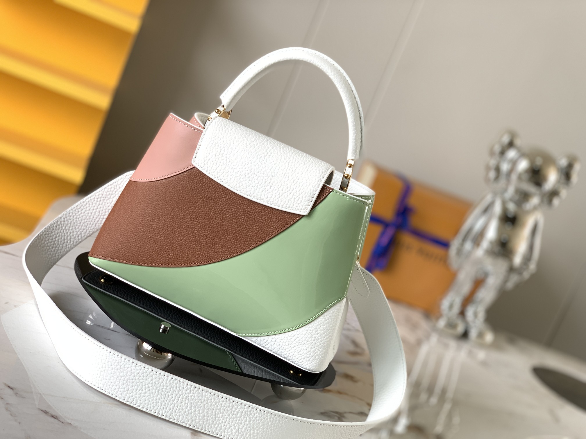 TOP Louis Vuitton LV Capucines Bag 2 Sizes-White and Pink and Green and Brown