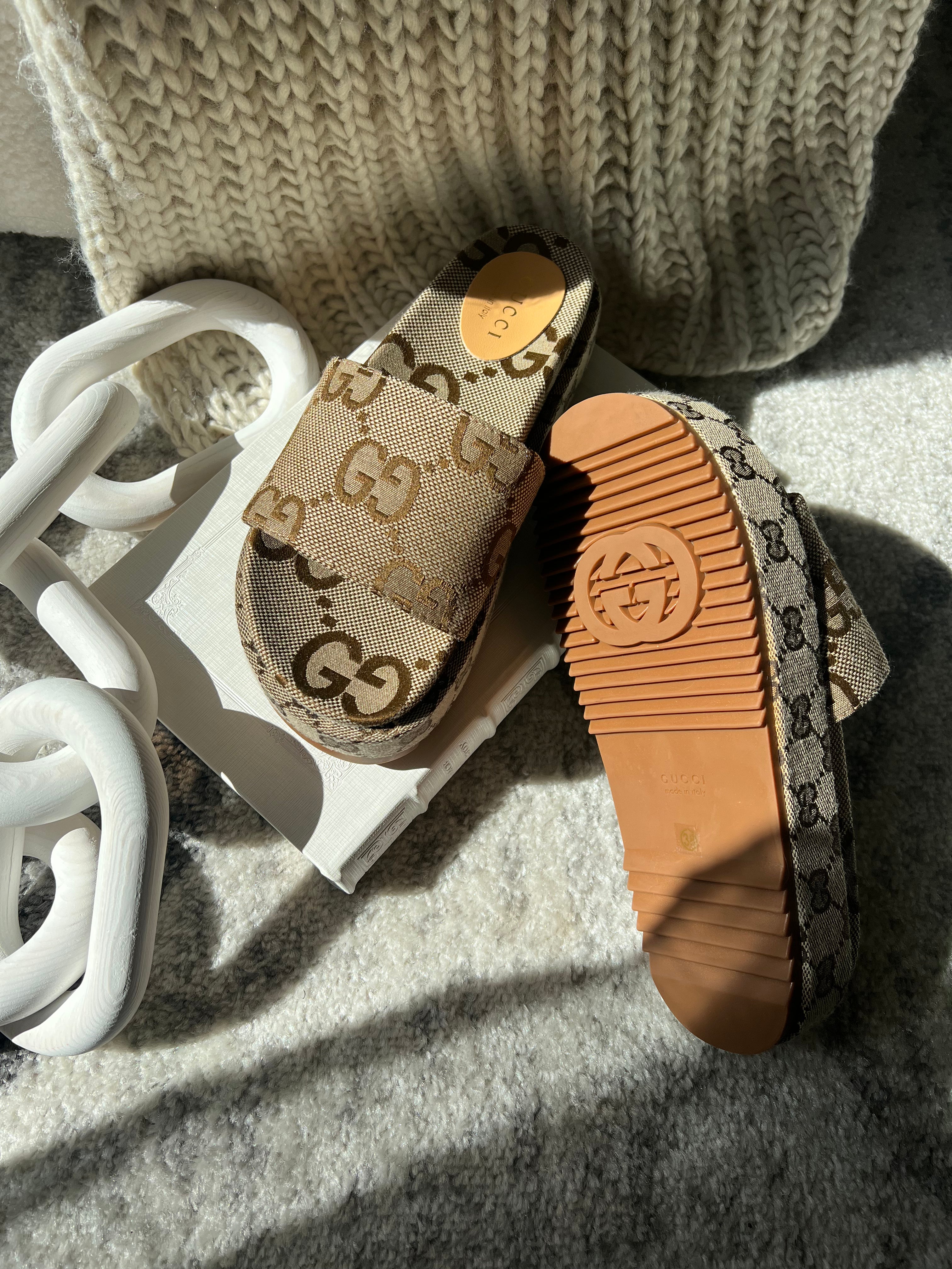 TOP GUCCI G*G Giant Platform Slides - Brown