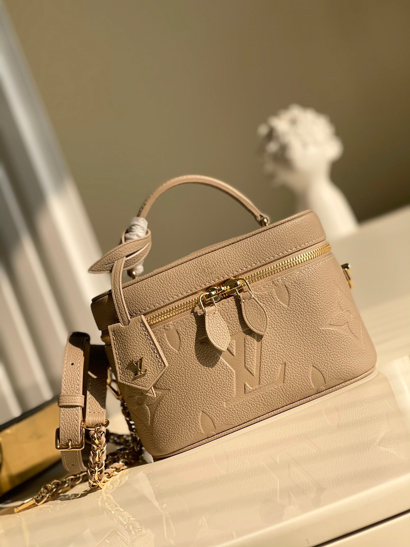 TOP Louis Vuitton LV L*V Empreinte Giant Monogram Vanity Bag - Turtle Dove