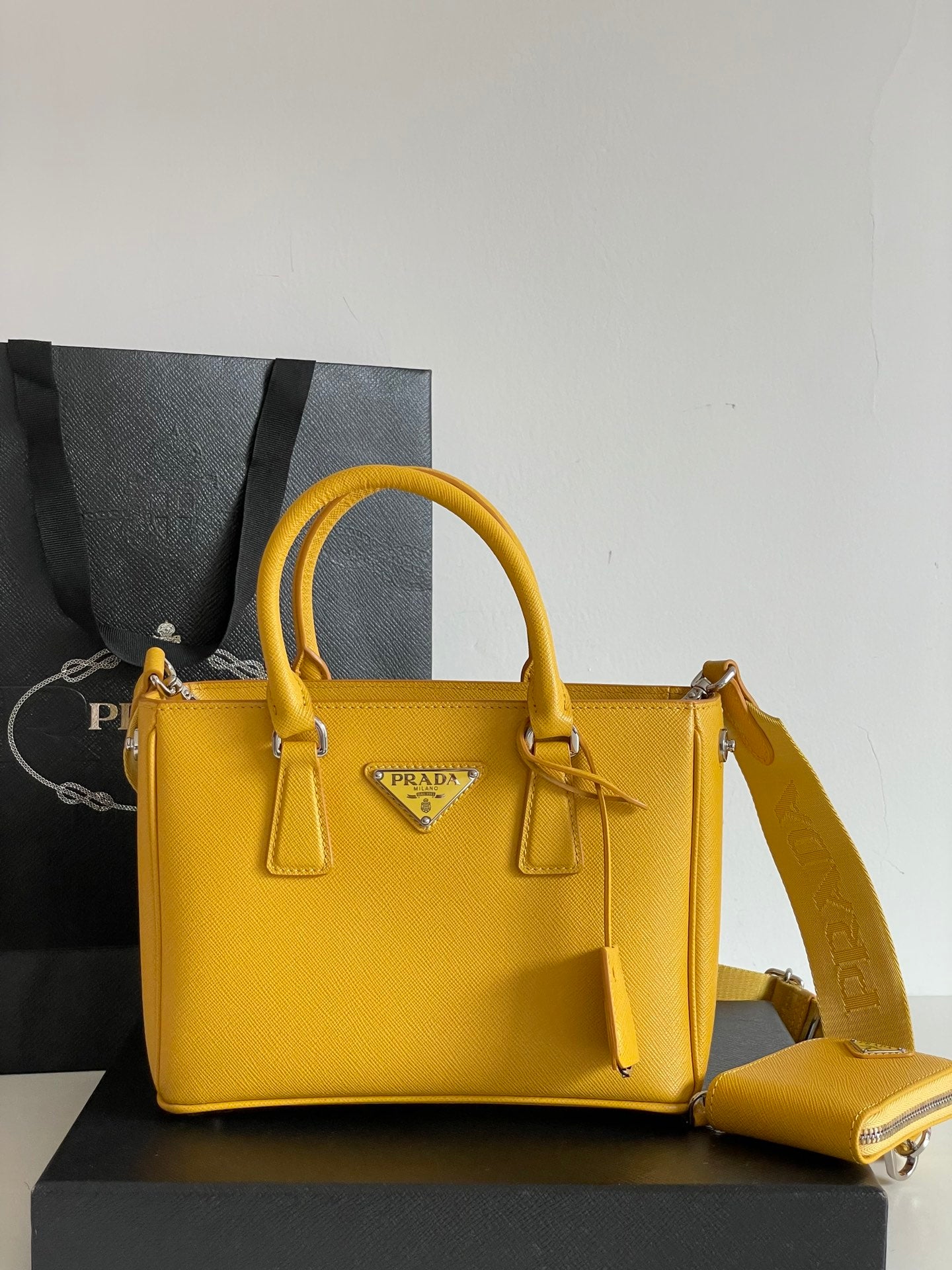 TOP PRADA Galleria Bag Saffiano Micro
