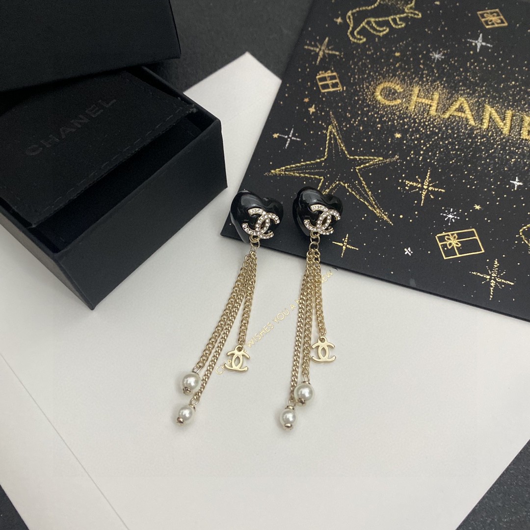TOP CHANEL Double C Diamond Tassel Pearl Earrings - Gold