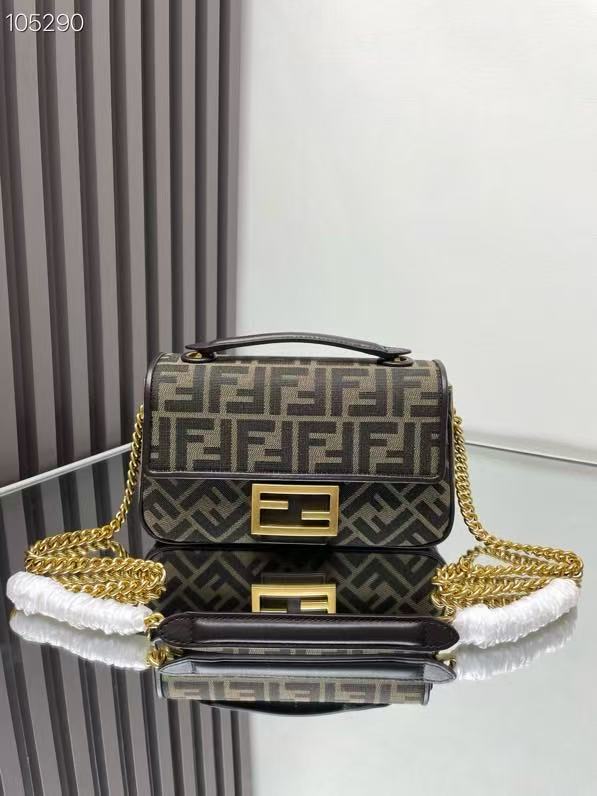 TOP FENDI Iconic Baguette Bag 24x14x7cm - Brown