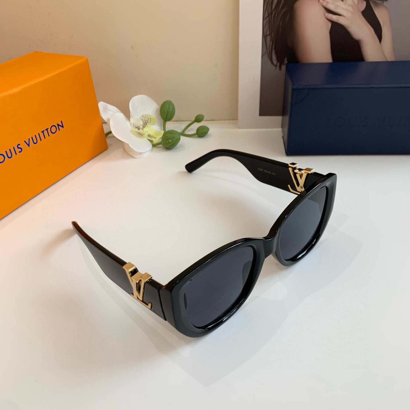 TOP Louis Vuitton LV Sunglasses - 3 Colors