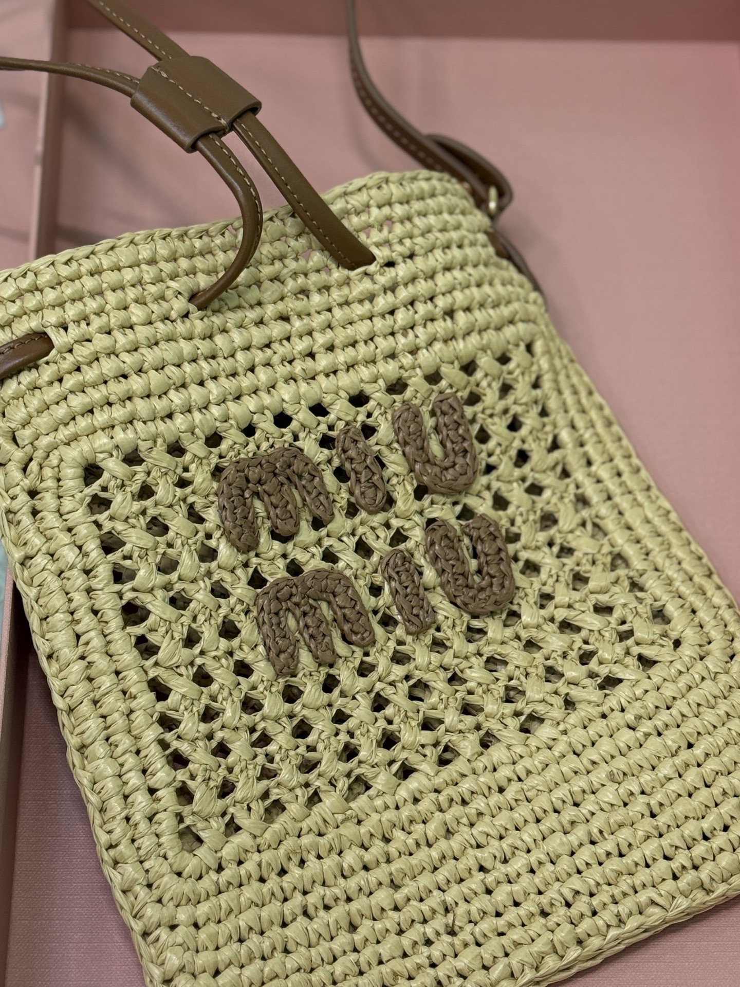TOP Miu Miu Hollow Knit Tote Bag 20x22cm - 3 Colors