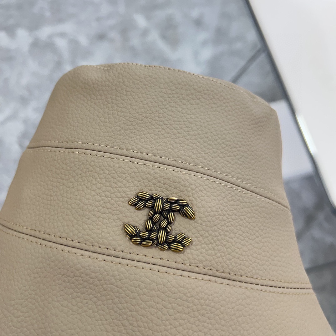 TOP CHANEL Leather Irregular Visor Bucket Hat - Khaki