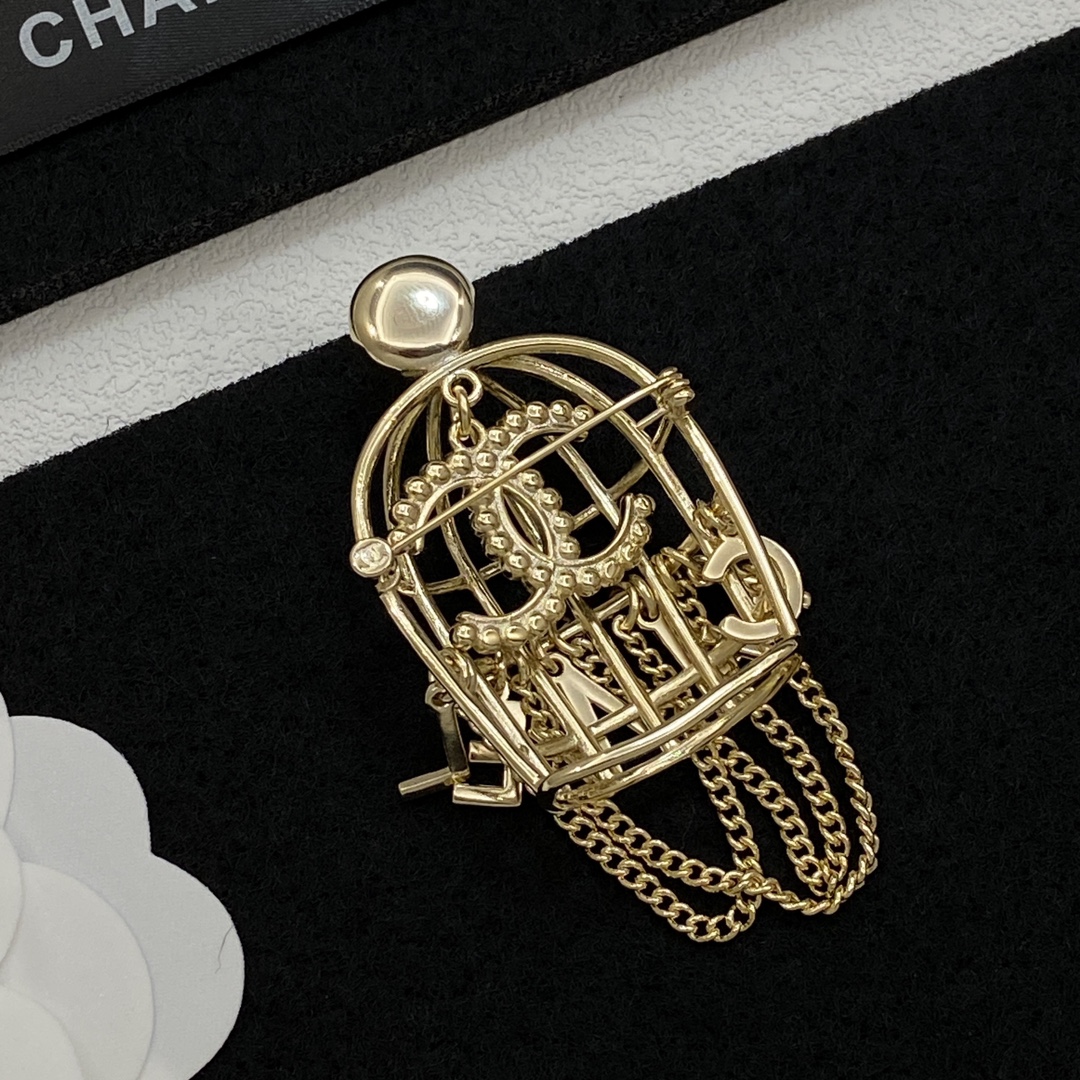 TOP CHANEL Cage Brooch - Gold
