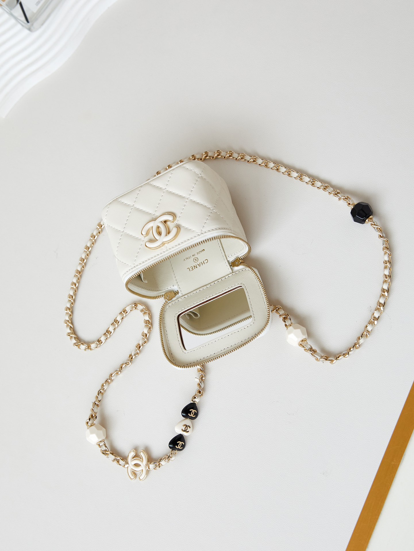 TOP CHANEL 23p Enamel Buckle Vanity Case 8.5*11*7cm - 5 Colour