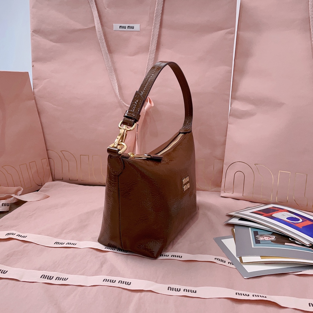 TOP Miu Miu Hobo Bag Wax Leather 14x10x(19-25.5)cm - 2 Color