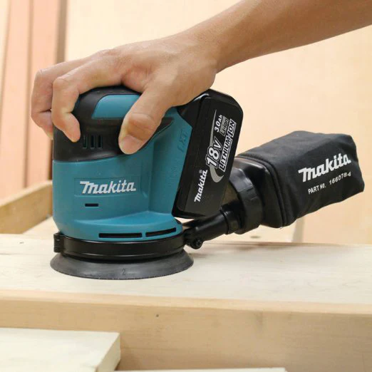 XOB01Z 18-Volt 1/8-Inch Lithium-Ion Cordless Orbit Sander, - Bare Tool