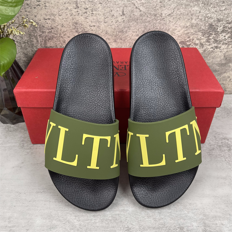 Valentino Rubber Simple And Casual Slide Sandal(Replica)