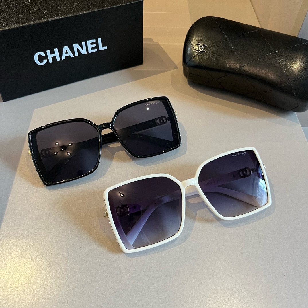 TOP CHANEL Sunglasses - 2 Color