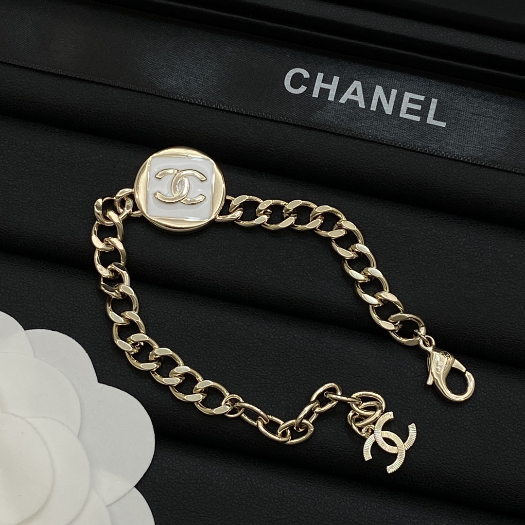TOP CHANEL Necklace Bracelet Earrings Set - Gold