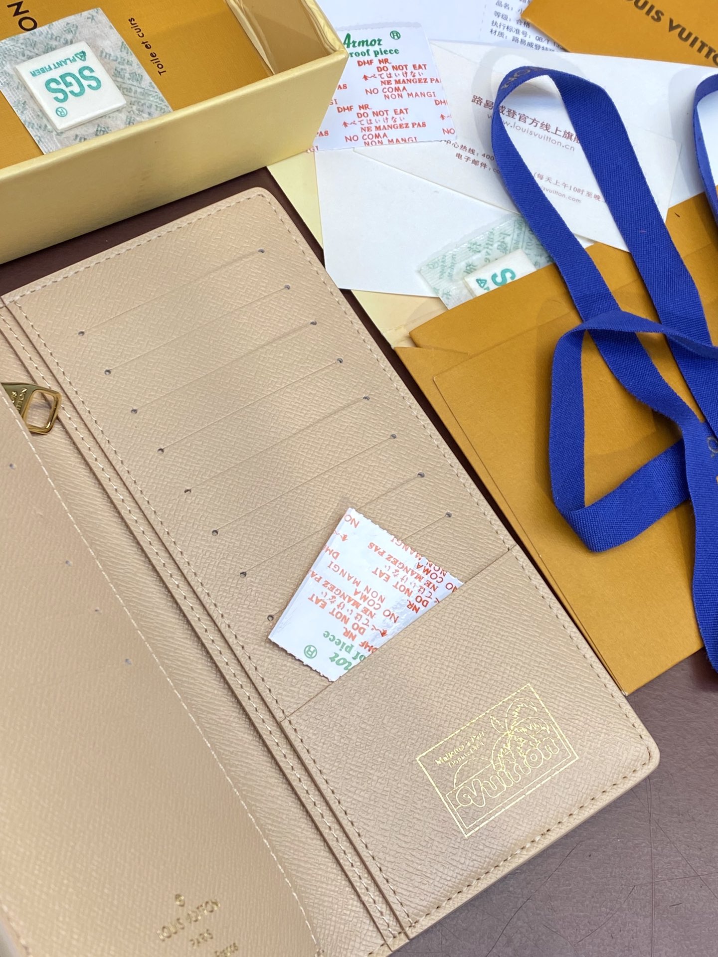 TOP Louis Vuitton LV Monogram Eclipse Wallet 19X10cm - Khaki