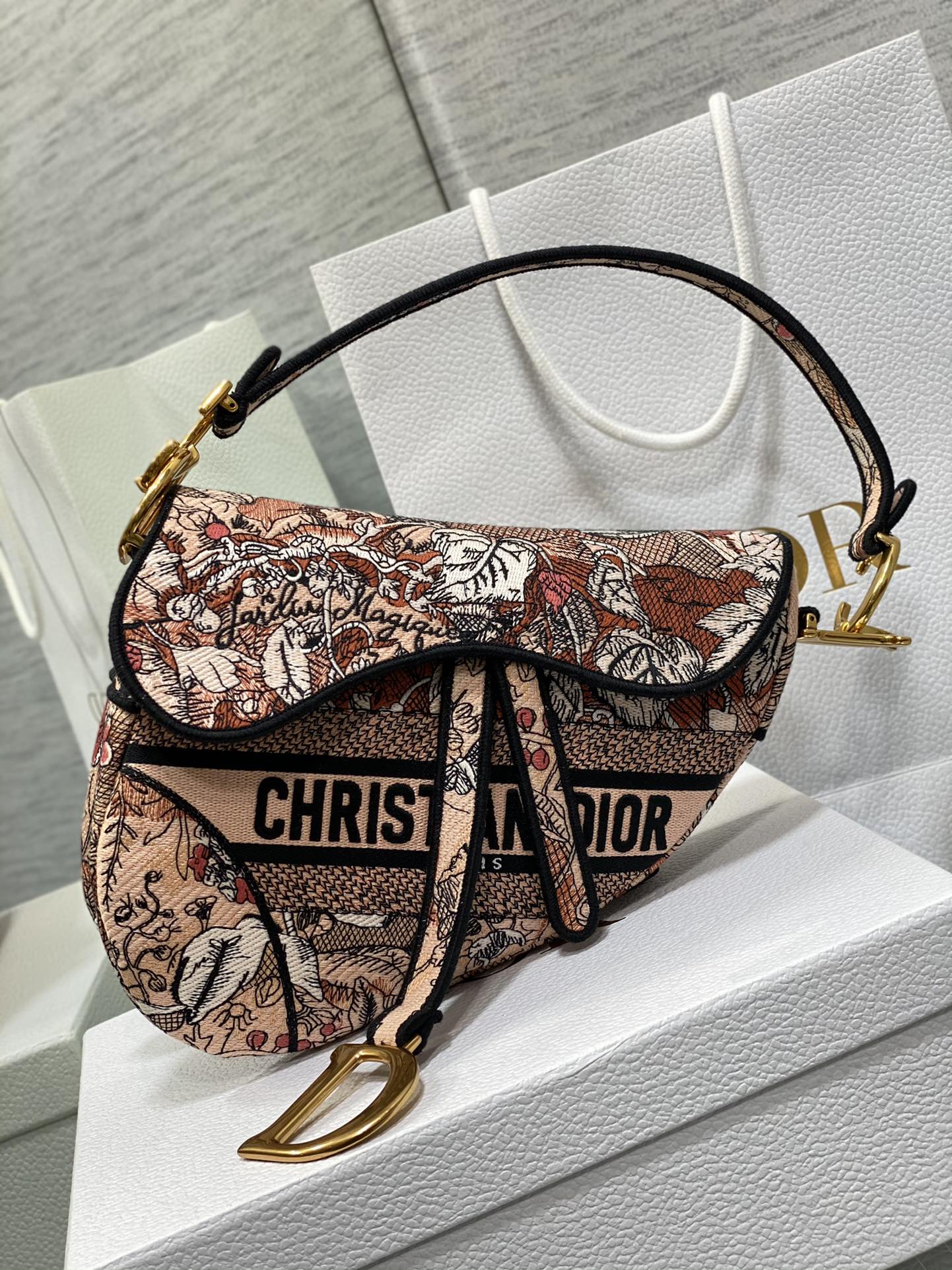 TOP Christian Dior Saddle Bag 25 cm - Magic Garden