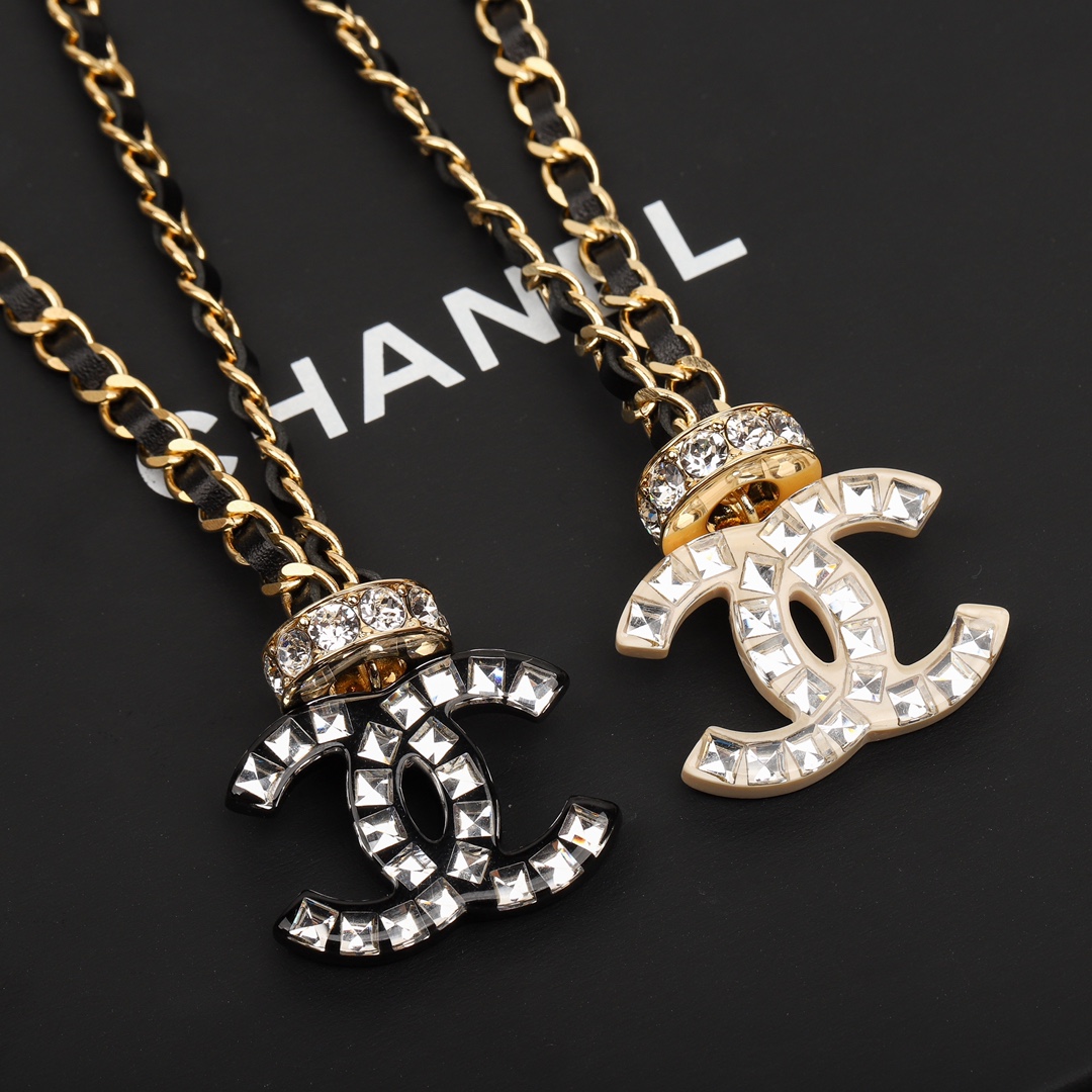 TOP CHANEL Logo Resin Brass Diamond Necklace