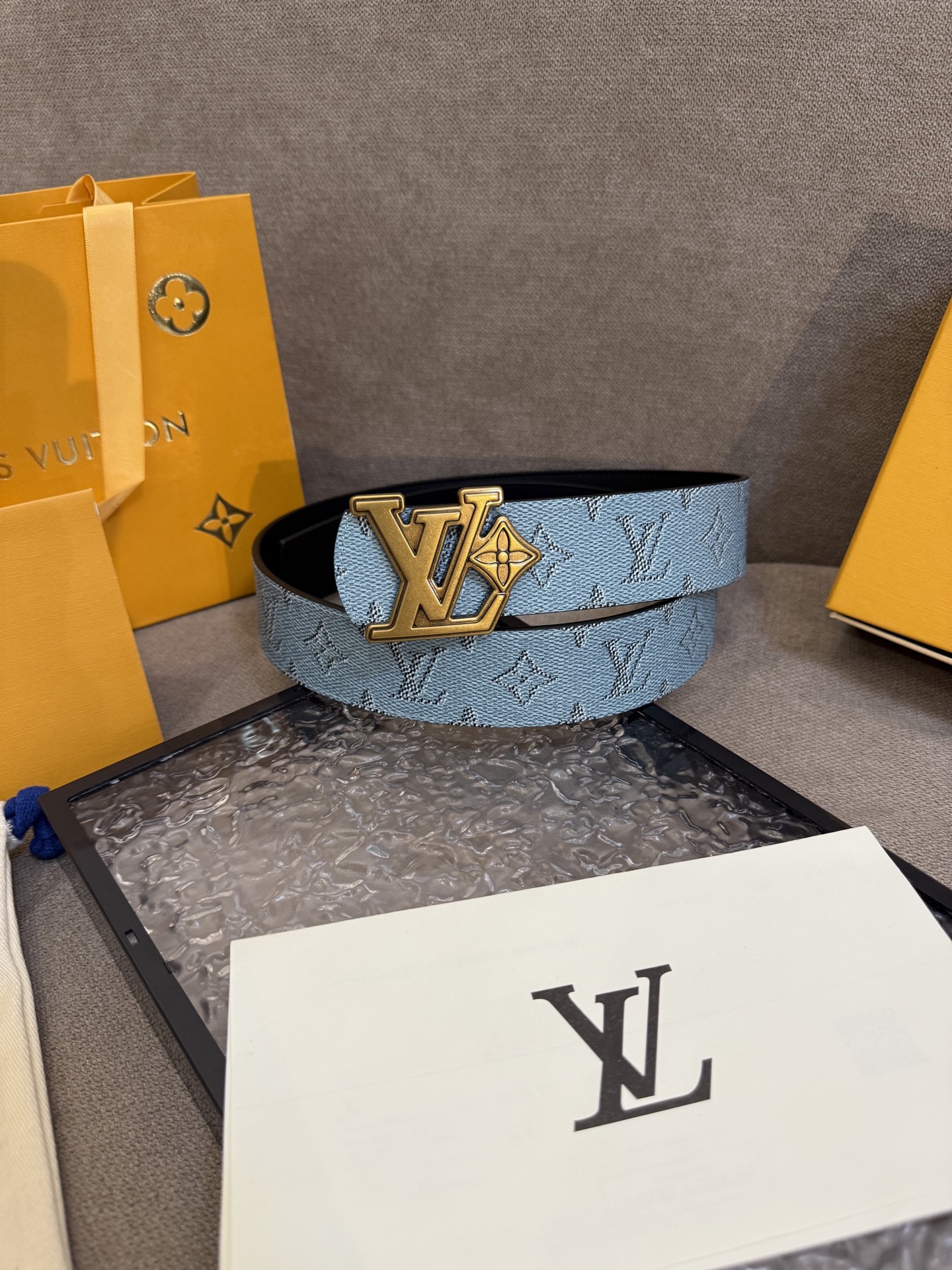 TOP Louis Vuitton LV  Belt - Blue