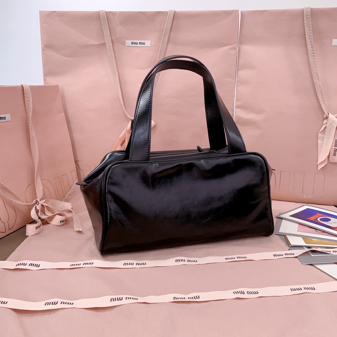 TOP Miu Miu Cowhide  Bowling Bag 28X15X13CM - Black