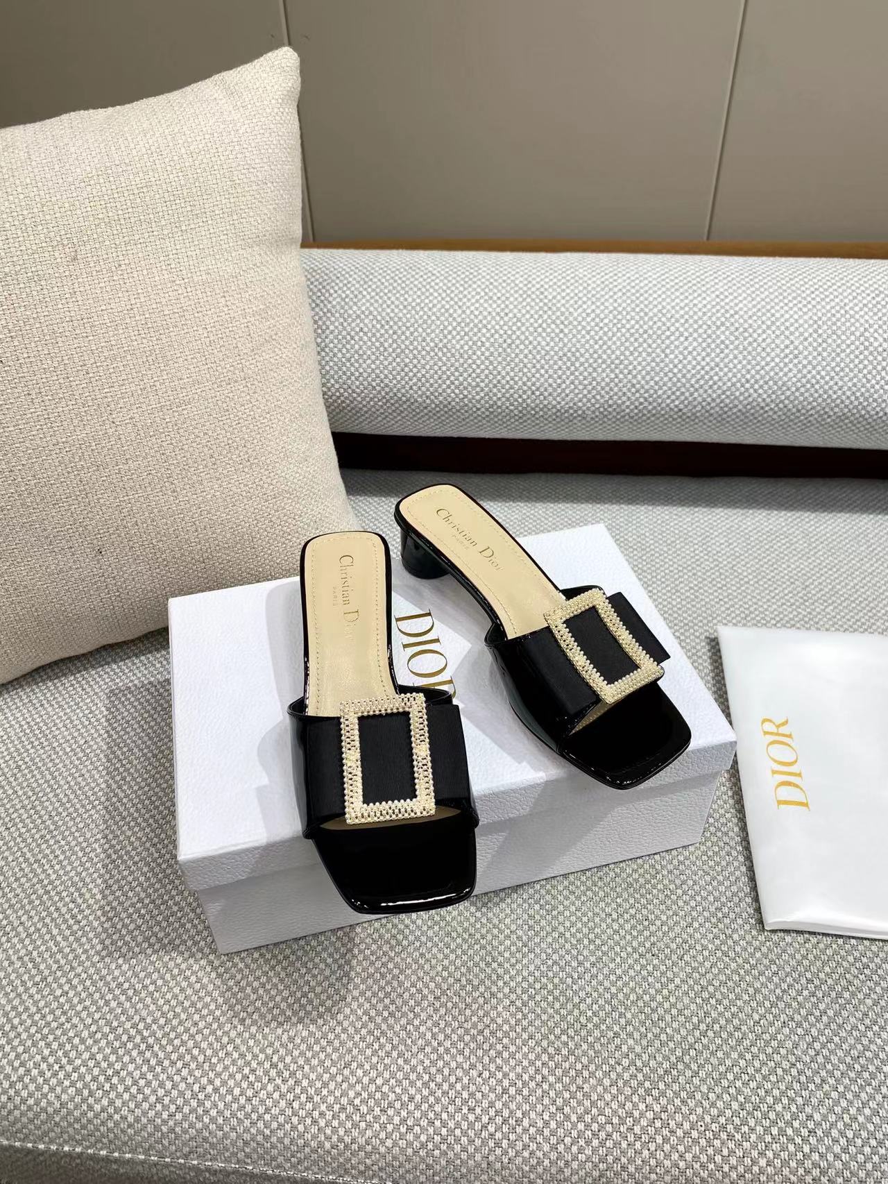 TOP Christian Dior Big Diamond Buckle Slippers - 2 Colors - 4cm