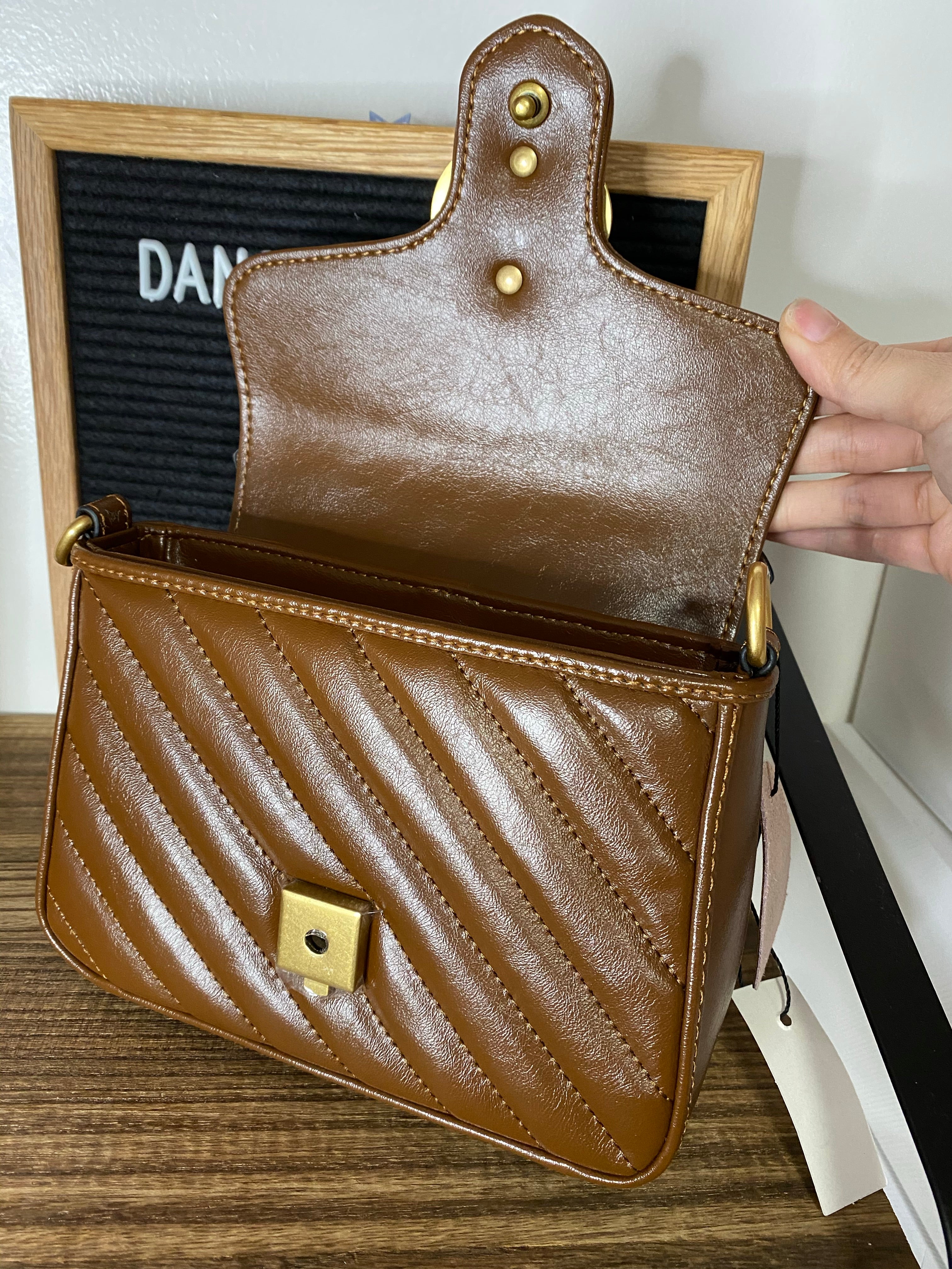 TOP GUCCI GG Marmont Bag Top Handle Aged Skin Small 27*13.5*10 - BROWN