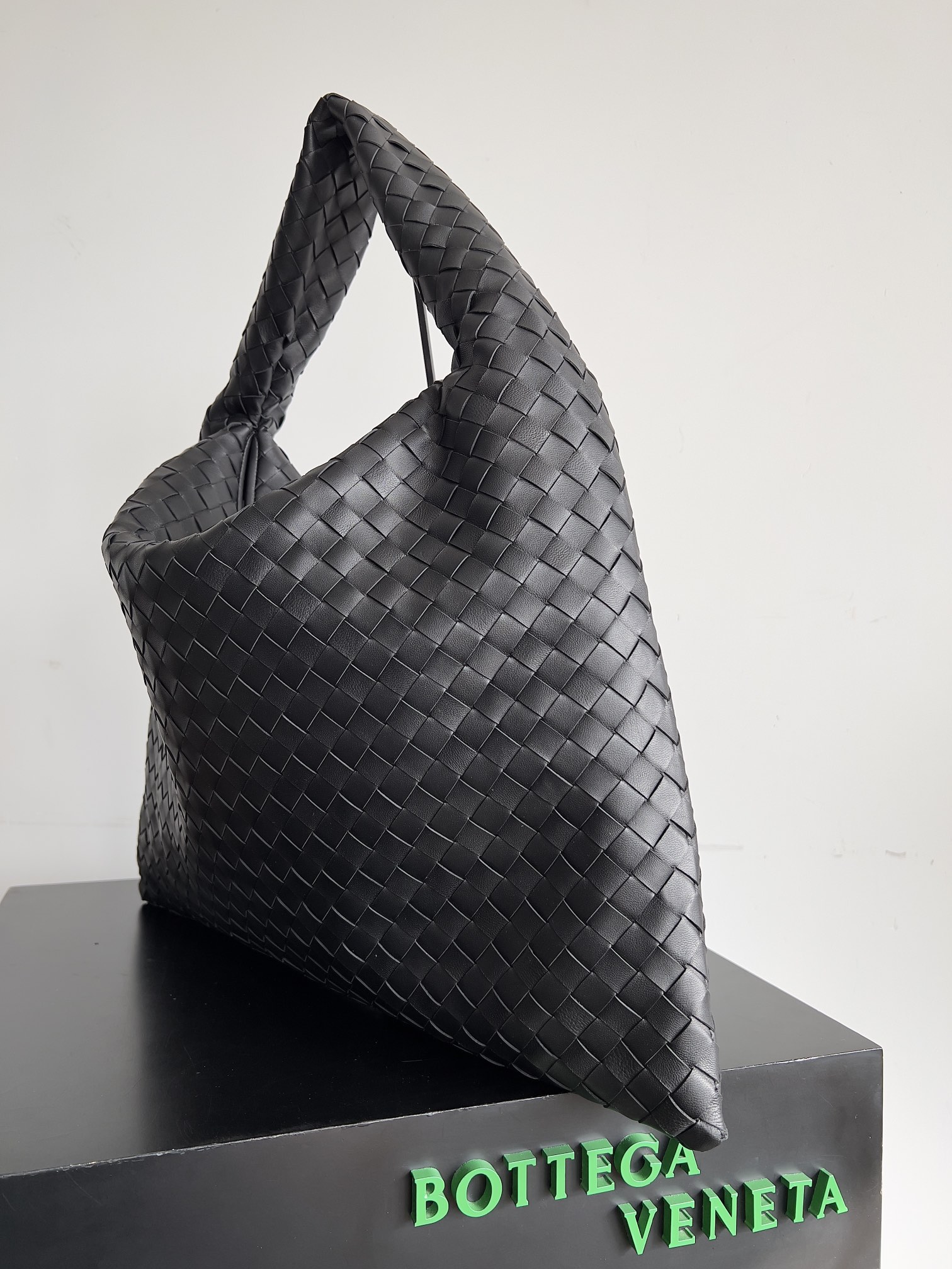 TOP Bottega Veneta BV Large Hop Bag 53x24x13 cm - Black