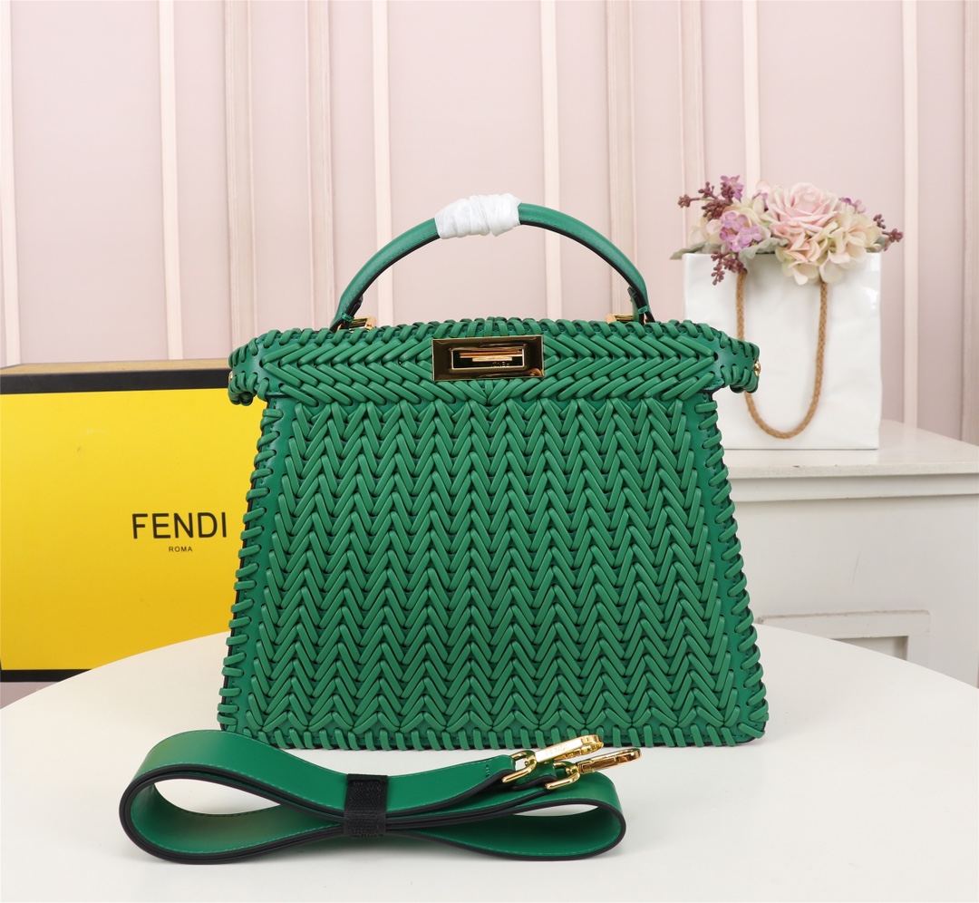 TOP FENDI Peekaboo ISeeU Handbag - Green