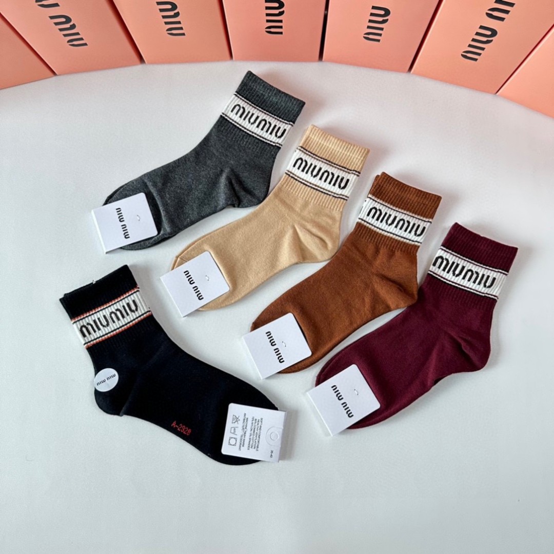TOP Miu Miu Socks - 5 Pieces as a Set