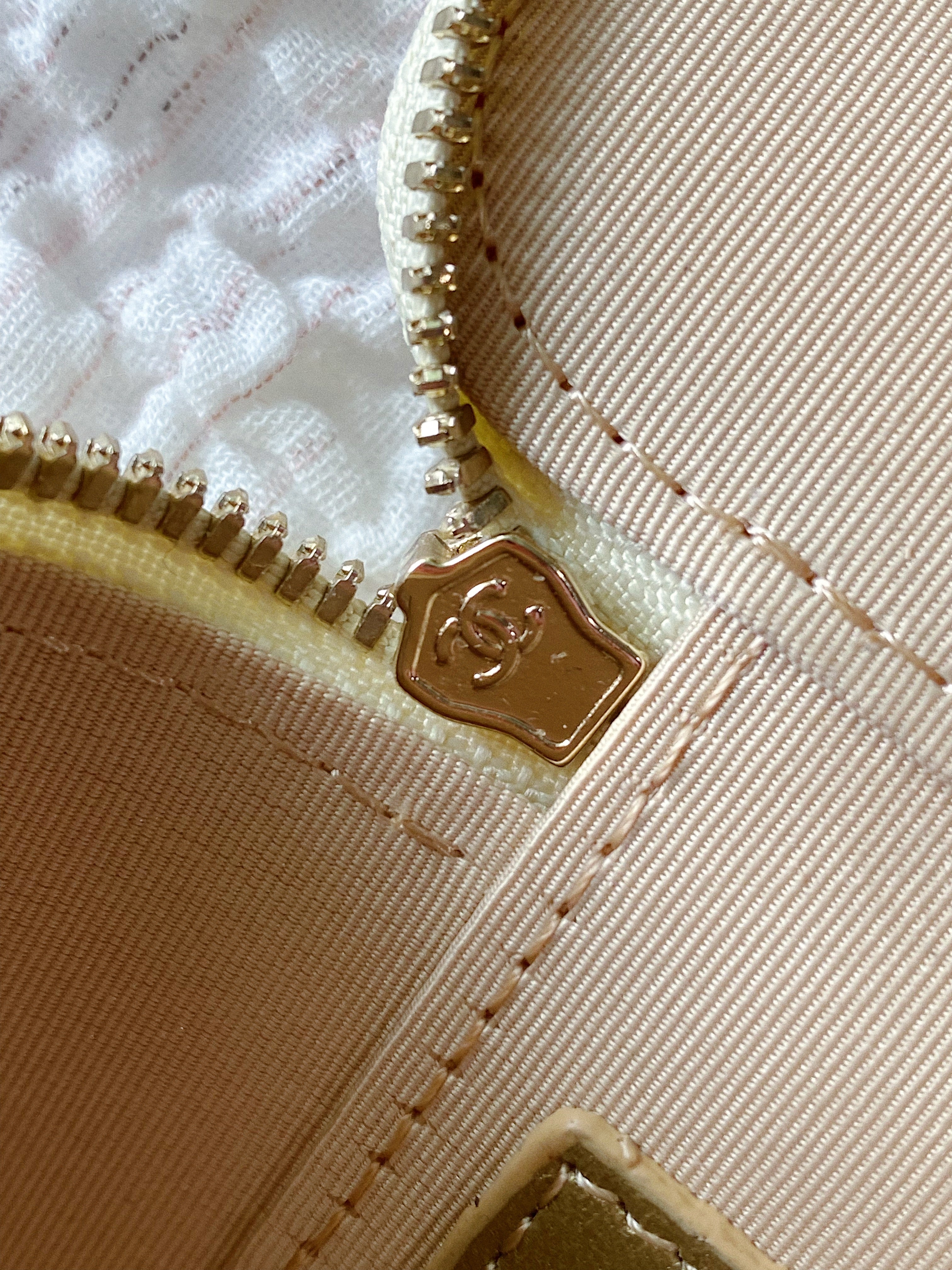 TOP CHANEL Vanity Case Perfect Fit Mini Adjustable Chain - Yellow