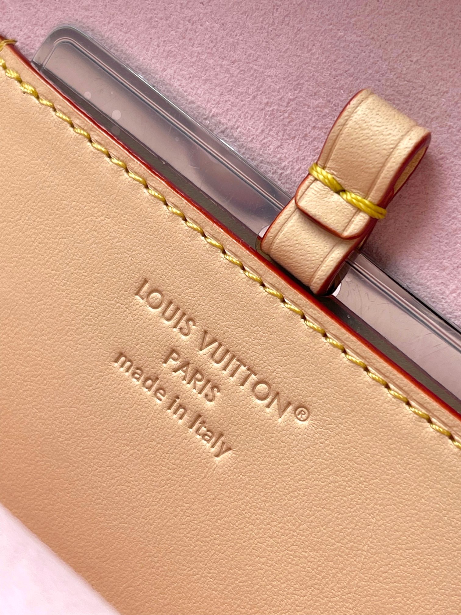 TOP Louis Vuitton LV Monogram Fan Handbag 19*6*37cm - White