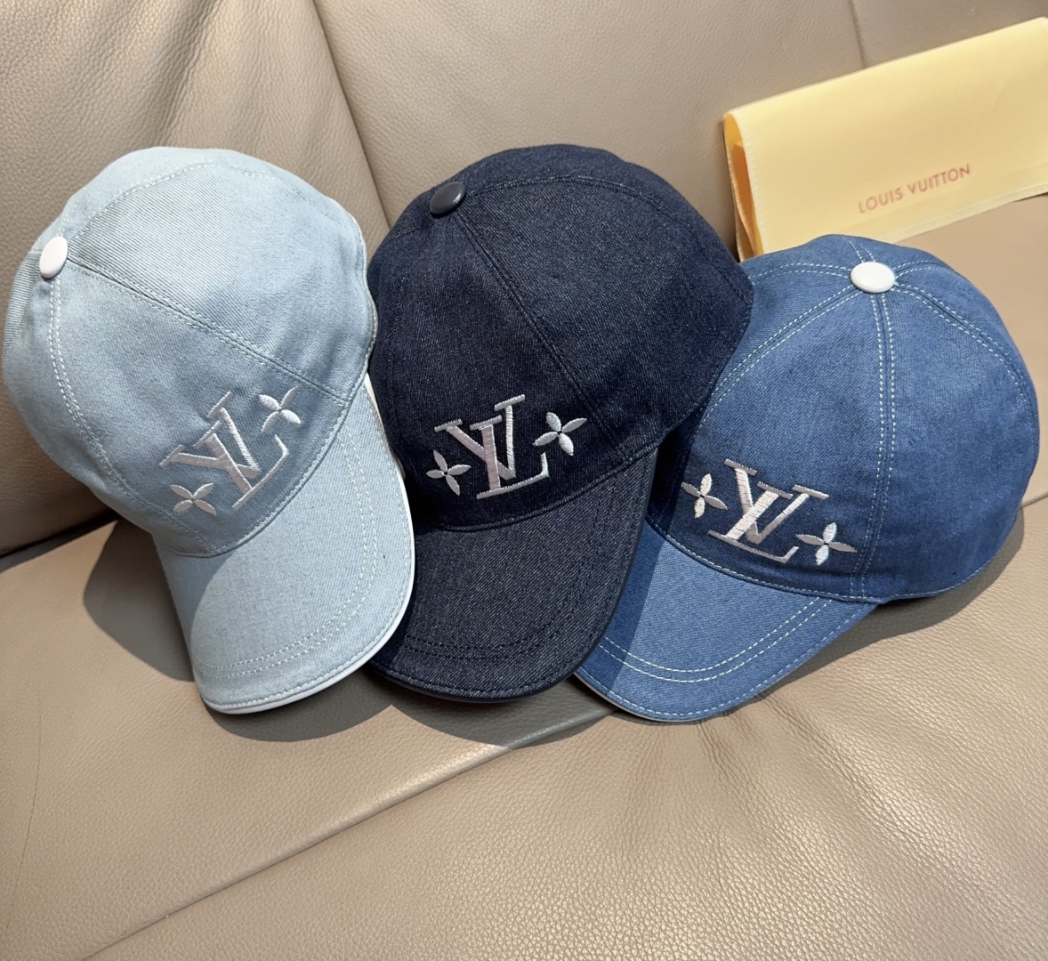TOP Louis Vuitton LV Baseball Hat - 3 Color
