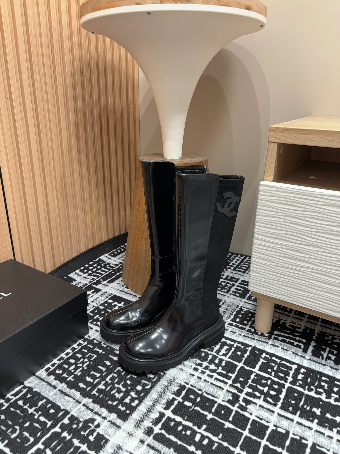 TOP CHANEL Paneled Platform High-calf Boots - Black