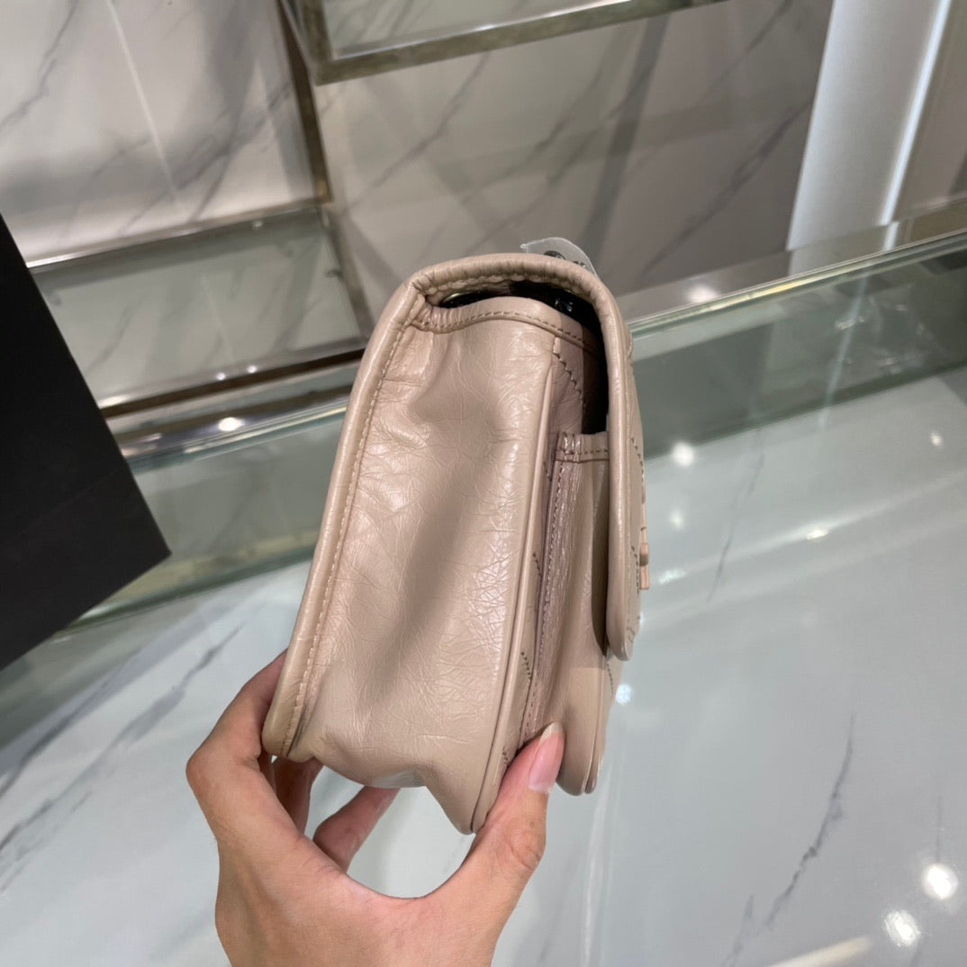 TOP Yves Saint Laurent YSL Niki Small Wrinkle Bag - BEIGE