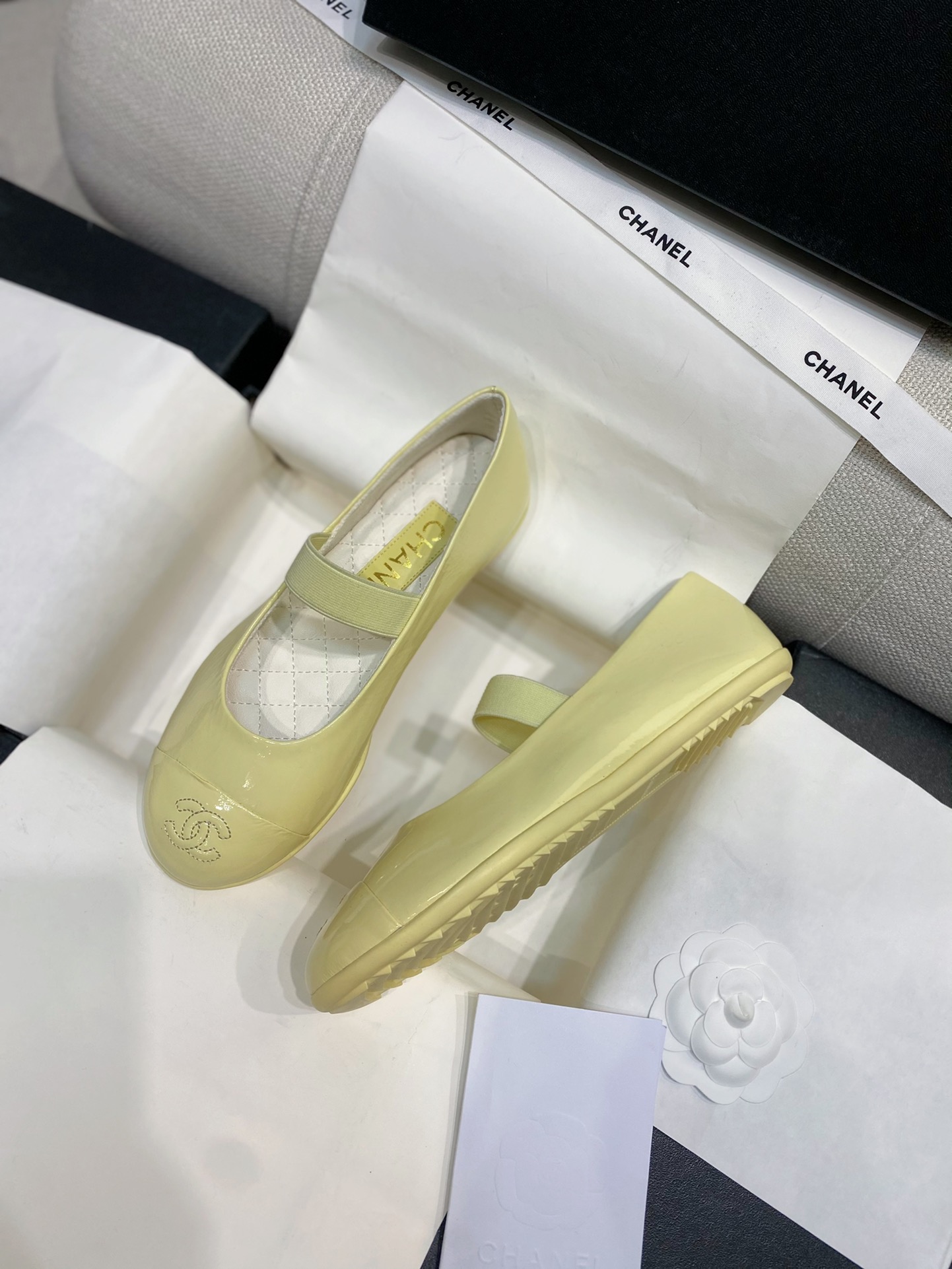 TOP CHANEL Round Toe Mary Jane Shoes - 4 Color