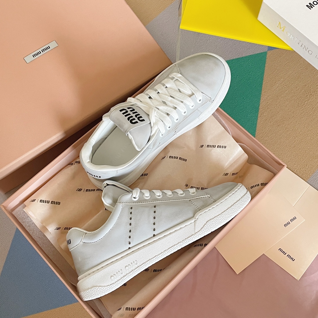 TOP Miu Miu Vintage Shoes Casual Sneakers