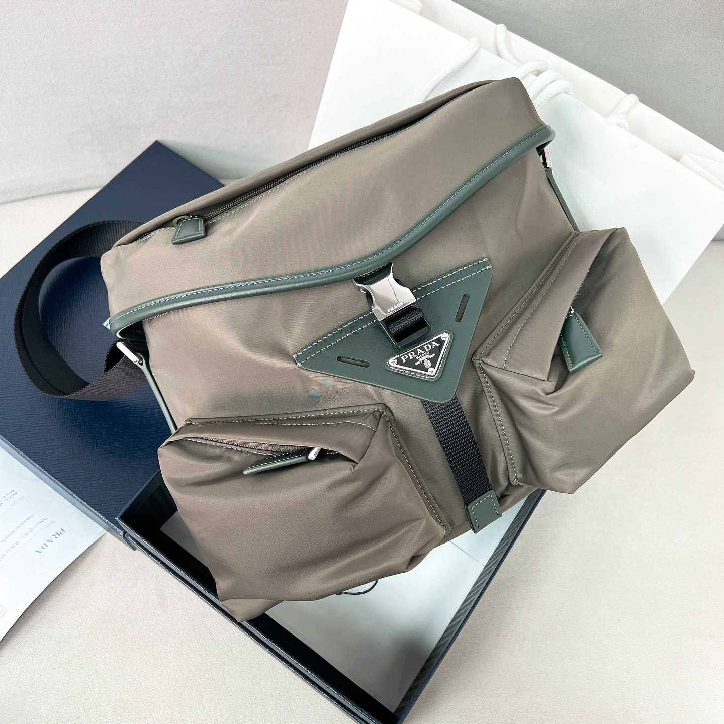 TOP PRADA Nylon Shoulder Bag 29x23x15cm - Gray