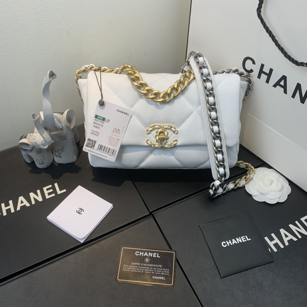 TOP CHANEL Lambskin 19 Bag 26x9x16cm - White&GHW