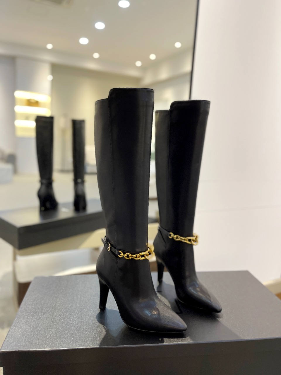 TOP Yves Saint Laurent YSL Long Boots with Chain - 4 Colors
