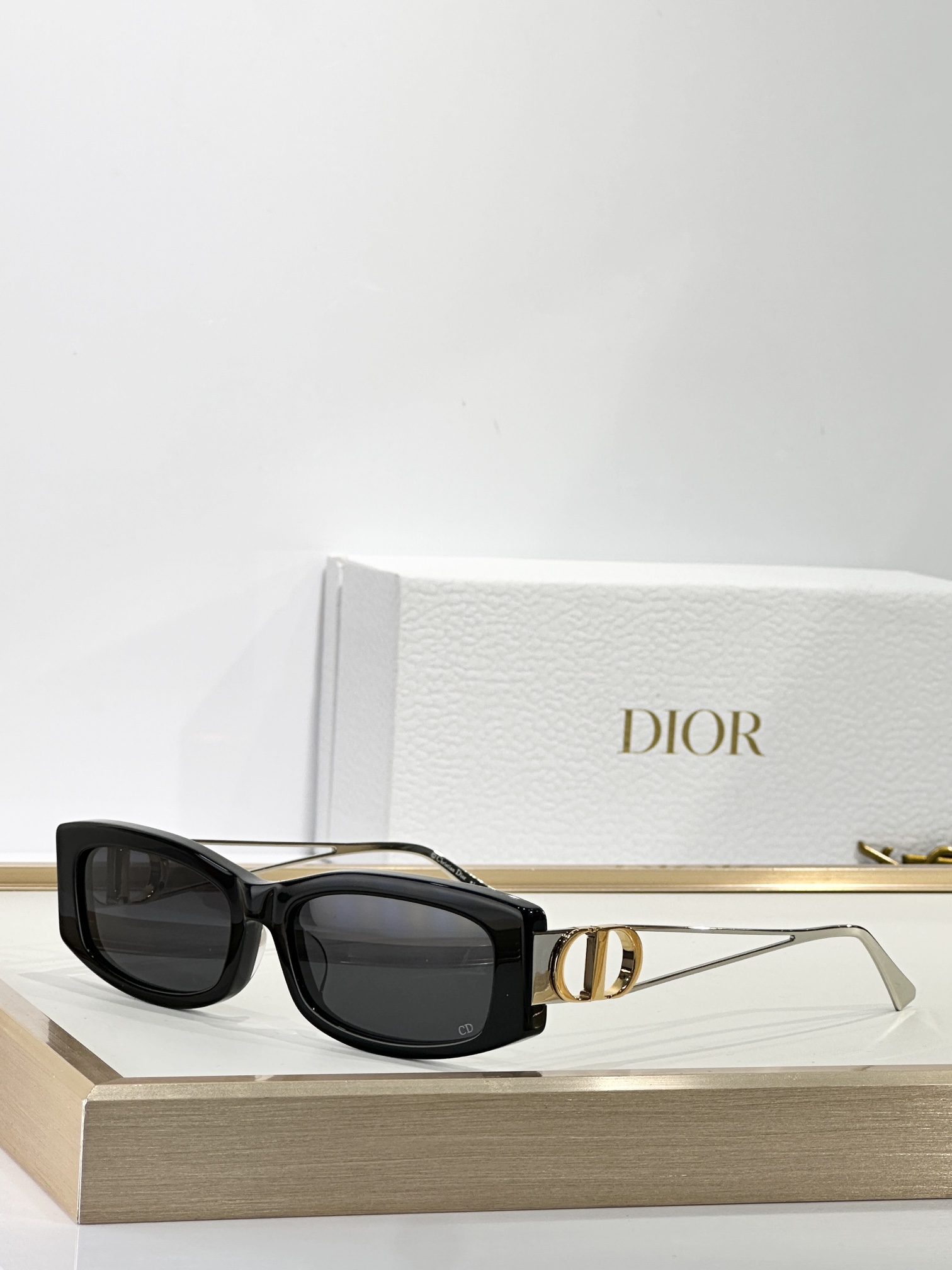TOP Christian Dior Sunglasses - 7 Color